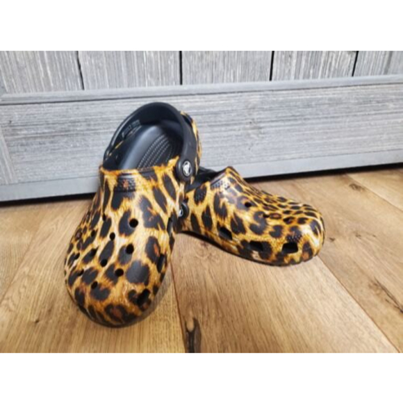 Crocs Classic Leopard Animal Print Womens Size 4 or Junior 2 Comfort Clog 206548